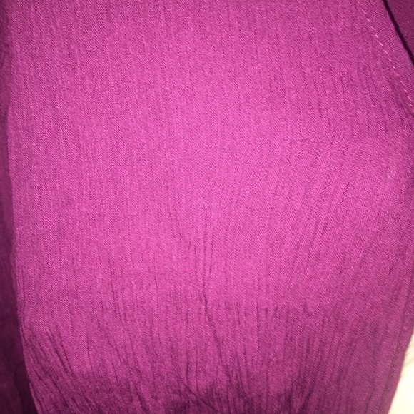 Trumpet-sleeve top deep red burgundy - Picture 5 of 6